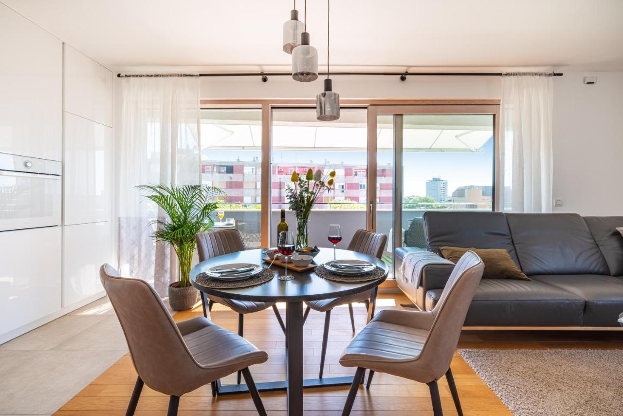 D-Apartment - With Garage And Balcony Zadar Bagian luar foto