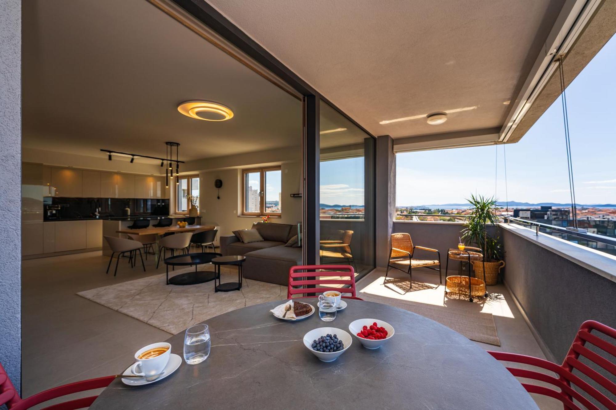 D-Apartment - With Garage And Balcony Zadar Bagian luar foto