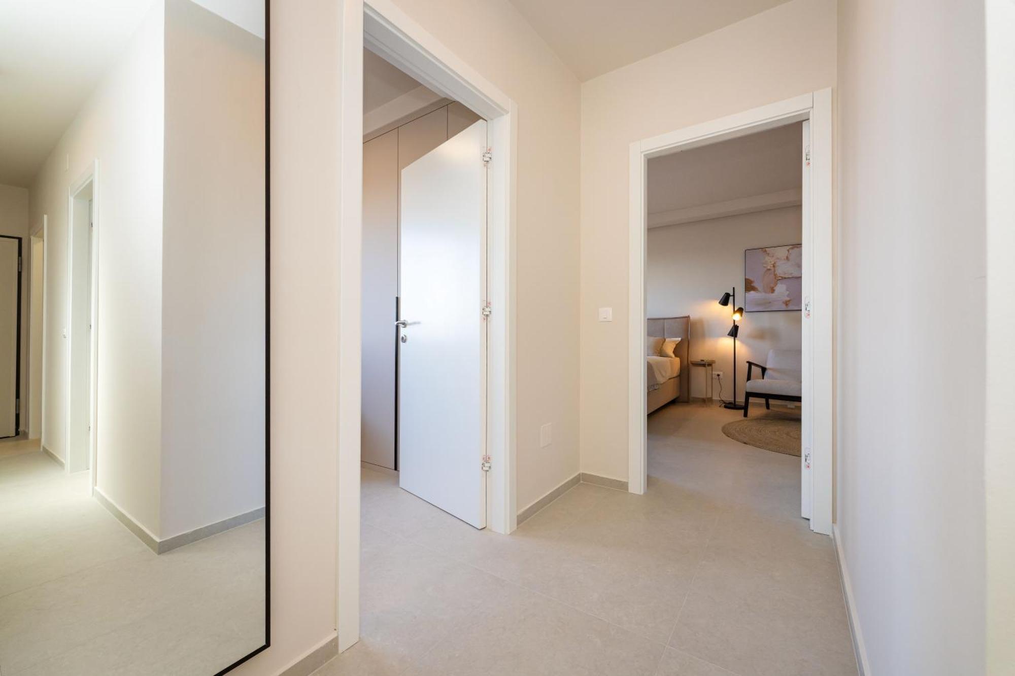 D-Apartment - With Garage And Balcony Zadar Bagian luar foto