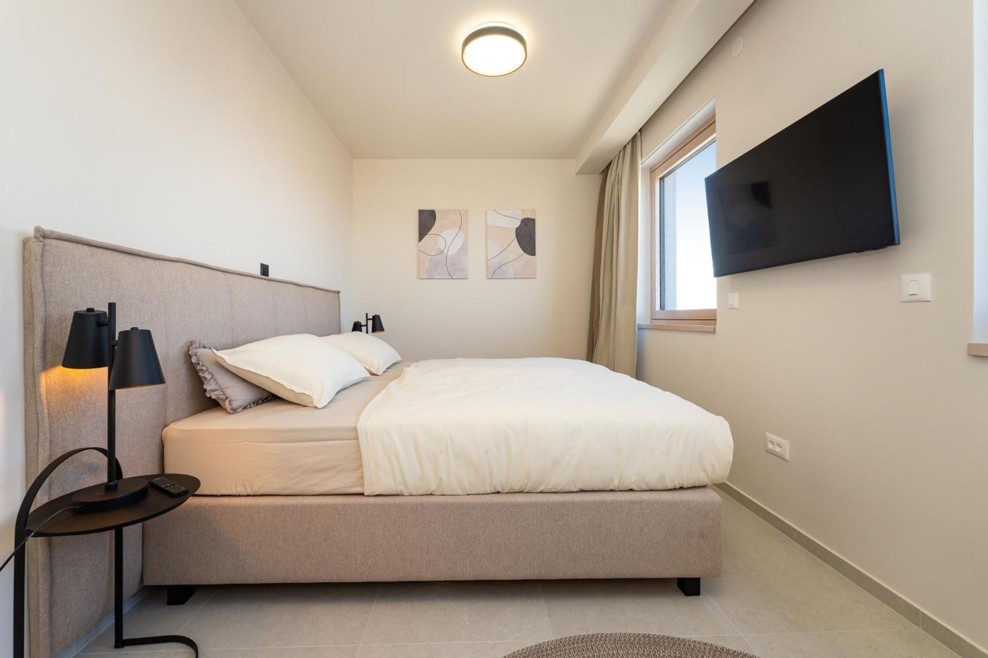 D-Apartment - With Garage And Balcony Zadar Bagian luar foto
