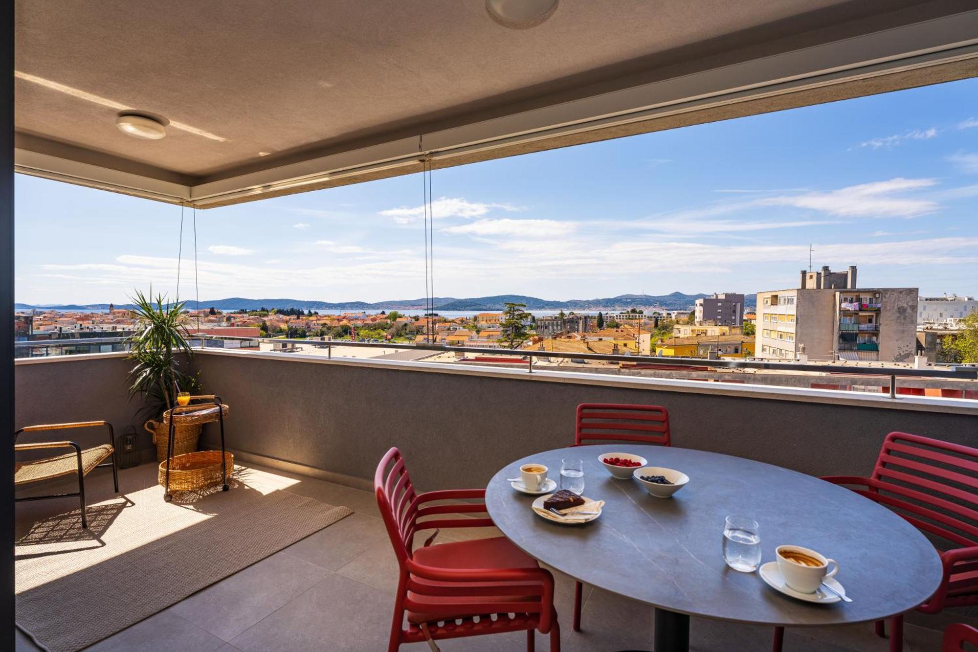D-Apartment - With Garage And Balcony Zadar Bagian luar foto